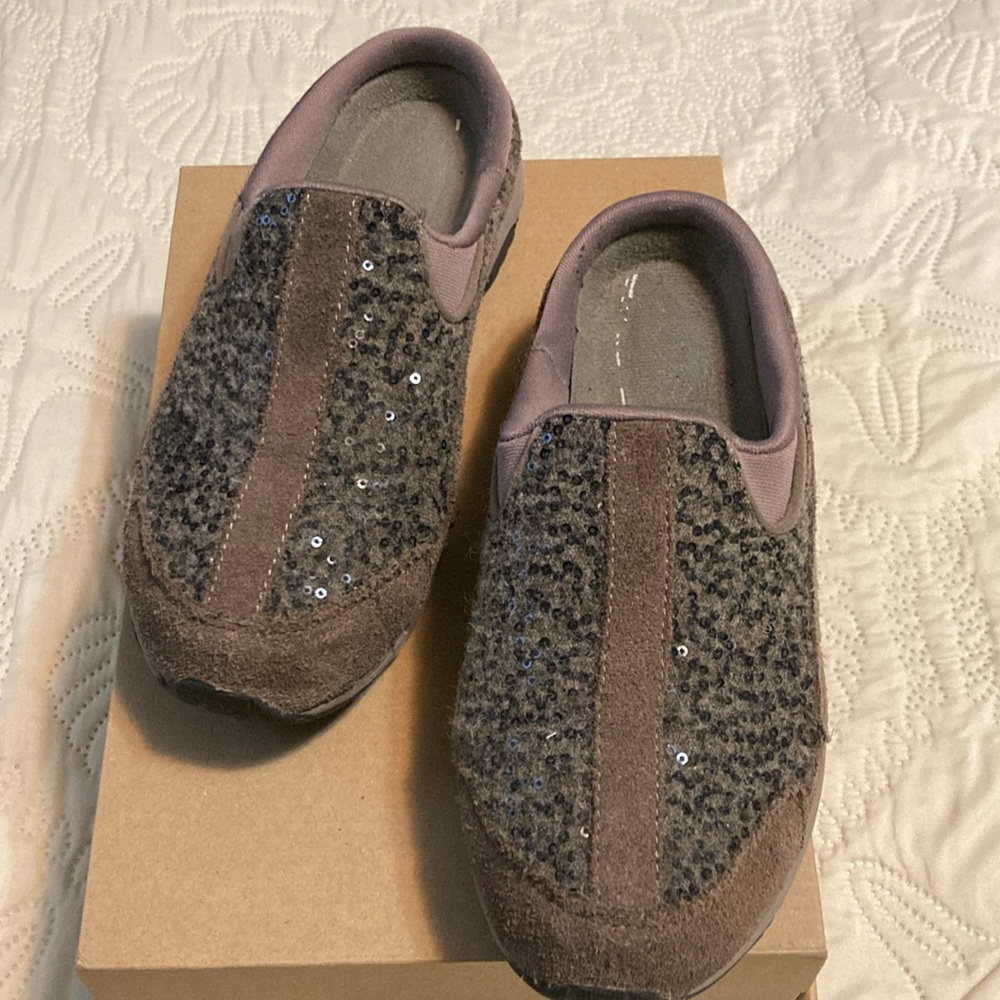 Easy Spirit Slides,Slip-on Shoes,Brown/Black Suede Glitter Slippers
